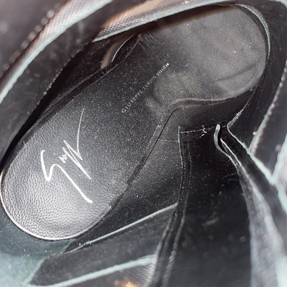 Giuseppe Zanotti patent leather ankle boots 🔥 - Picture 5 of 7